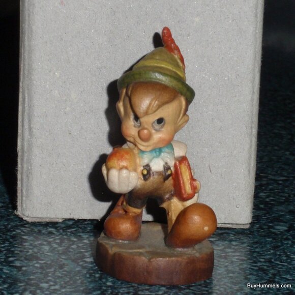 ANRI DISNEY MINIATURE 2" WOOD CARVING FROM ITALY PINOCCHIO WITH APPLE WITH BOX!